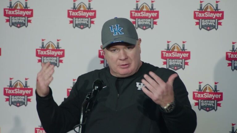 Kentucky Wildcats Football Coach Stoops Reacts to Clemson loss