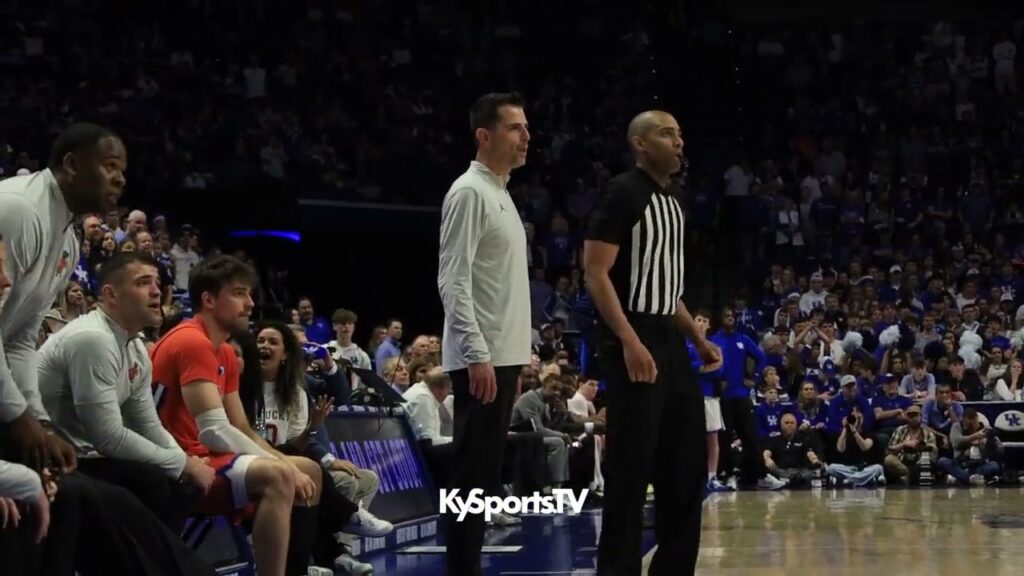 Florida Coach Todd Golden says bye to Kentucky fans in closing moments before Gators win